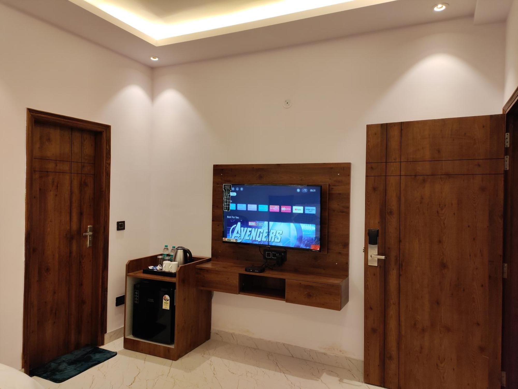 Emerald Suites Greater Noida Zimmer foto