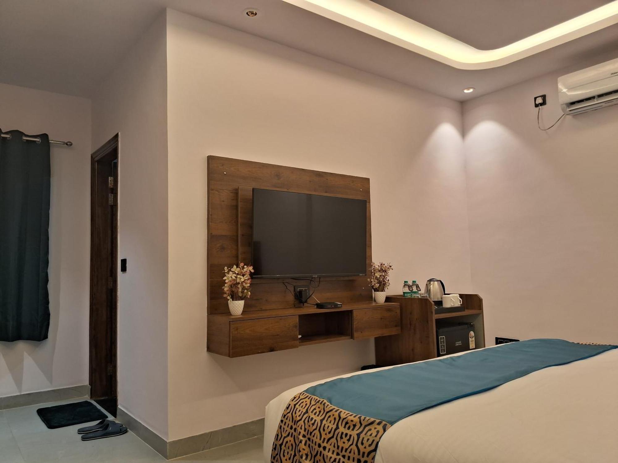 Emerald Suites Greater Noida Zimmer foto