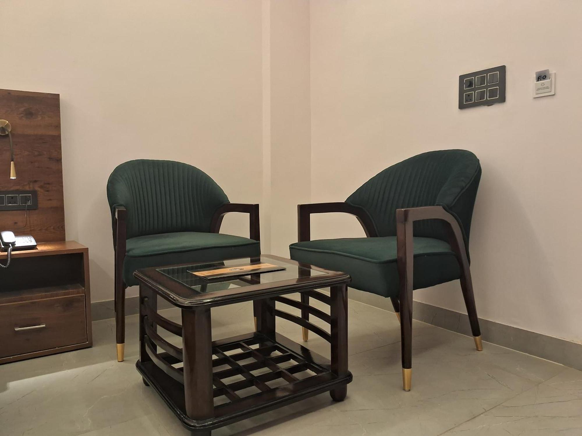 Emerald Suites Greater Noida Zimmer foto