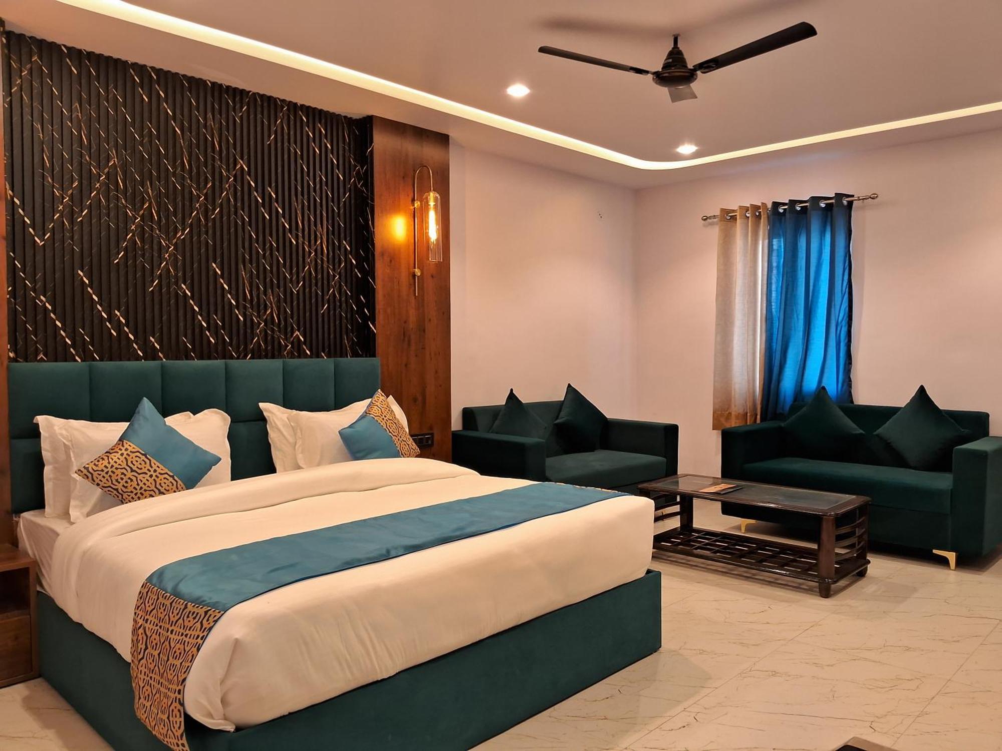 Emerald Suites Greater Noida Zimmer foto